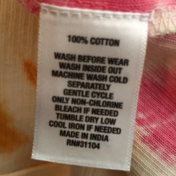 Tie dye shorts set, girls extra large Can also be worn by a woman size small - Picture 6 of 6